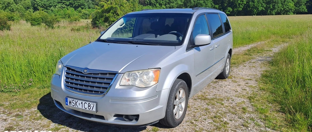 Chrysler Town &amp; Country cena 24900 przebieg: 213500, rok produkcji 2010 z Bochnia małe 67